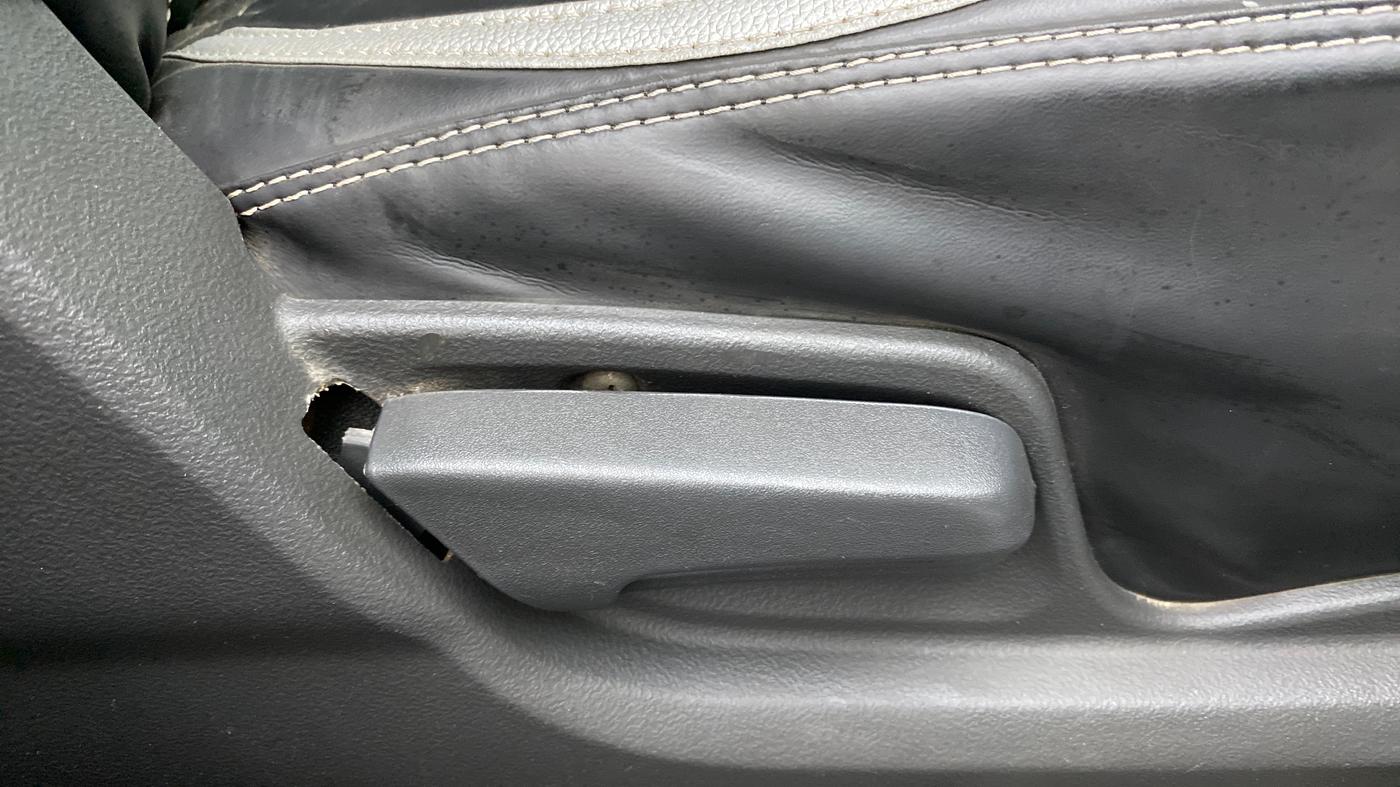 2011 Maruti Swift VDI, Diesel, Manual, 88,210 km, Driver Side Adjustment Panel