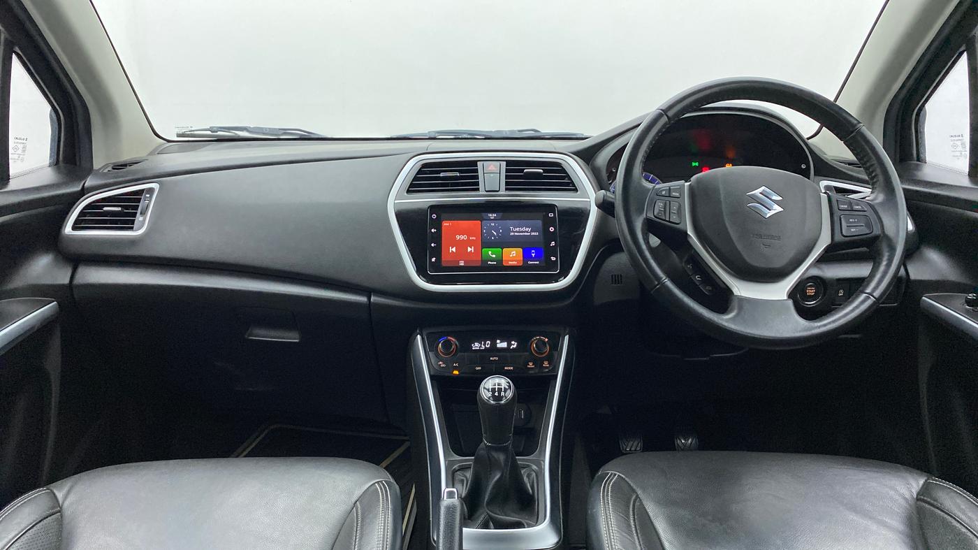 2020 Maruti S Cross ALPHA 1.5 SMART HYBRID, Petrol, Manual, 12,902 km, Dashboard
