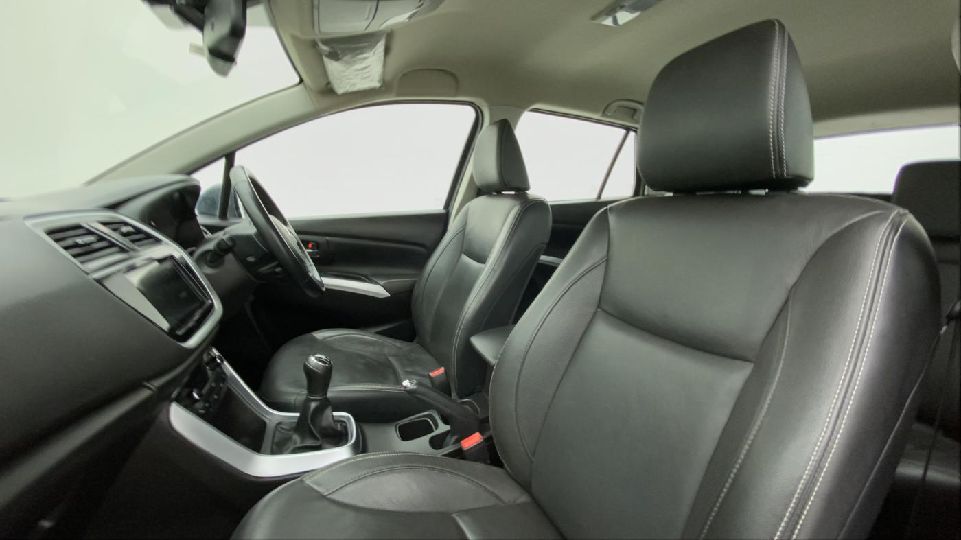 2020 Maruti S Cross ALPHA 1.5 SMART HYBRID, Petrol, Manual, 12,902 km, Right Side Front Door Cabin