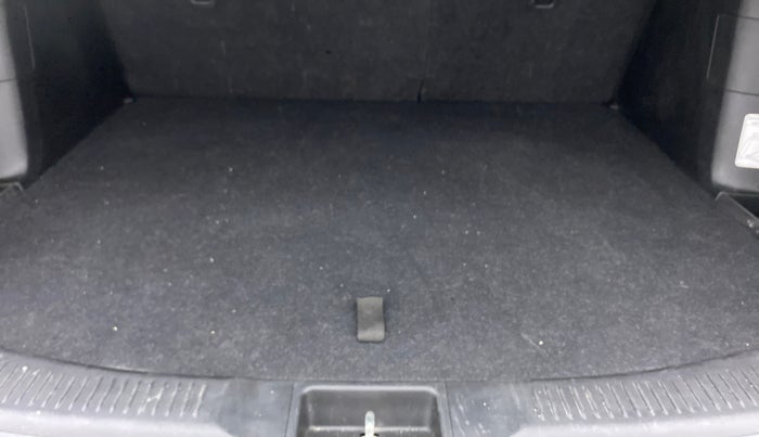 2020 Maruti S Cross ALPHA 1.5 SMART HYBRID, Petrol, Manual, 12,902 km, Boot Inside