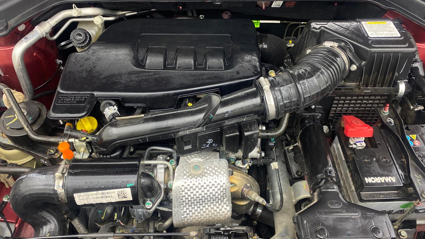 2025 Mahindra XUV 3XO MX2 Pro 1.2 L TCMPFI AT, Petrol, Automatic, 7,771 km, Engine View