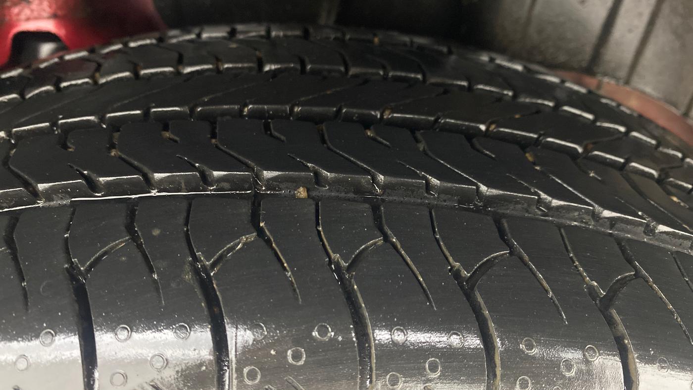 2025 Mahindra XUV 3XO MX2 Pro 1.2 L TCMPFI AT, Petrol, Automatic, 7,771 km, Left Rear Tyre Tread