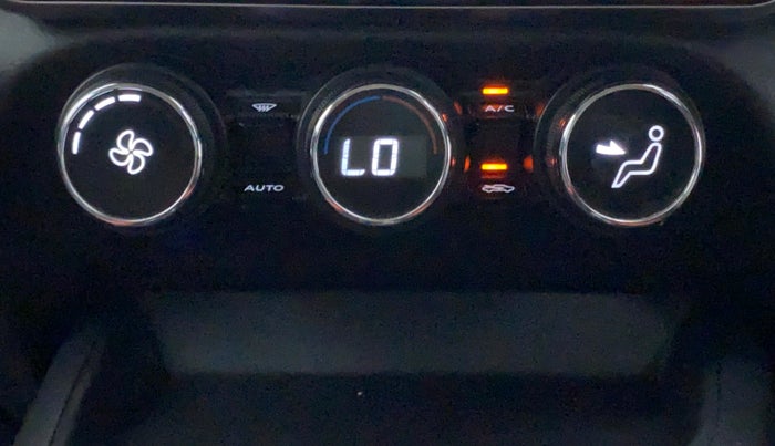 2021 Nissan MAGNITE XV PREMIUM MT DUAL TONE, Petrol, Manual, 31,073 km, Automatic Climate Control