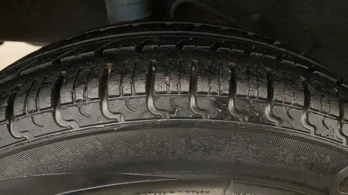 2014 Datsun Go T, Petrol, Manual, 60,450 km, Right Rear Tyre Tread