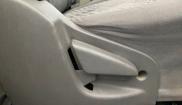 2014 Datsun Go T, Petrol, Manual, 60,396 km, Driver Side Adjustment Panel