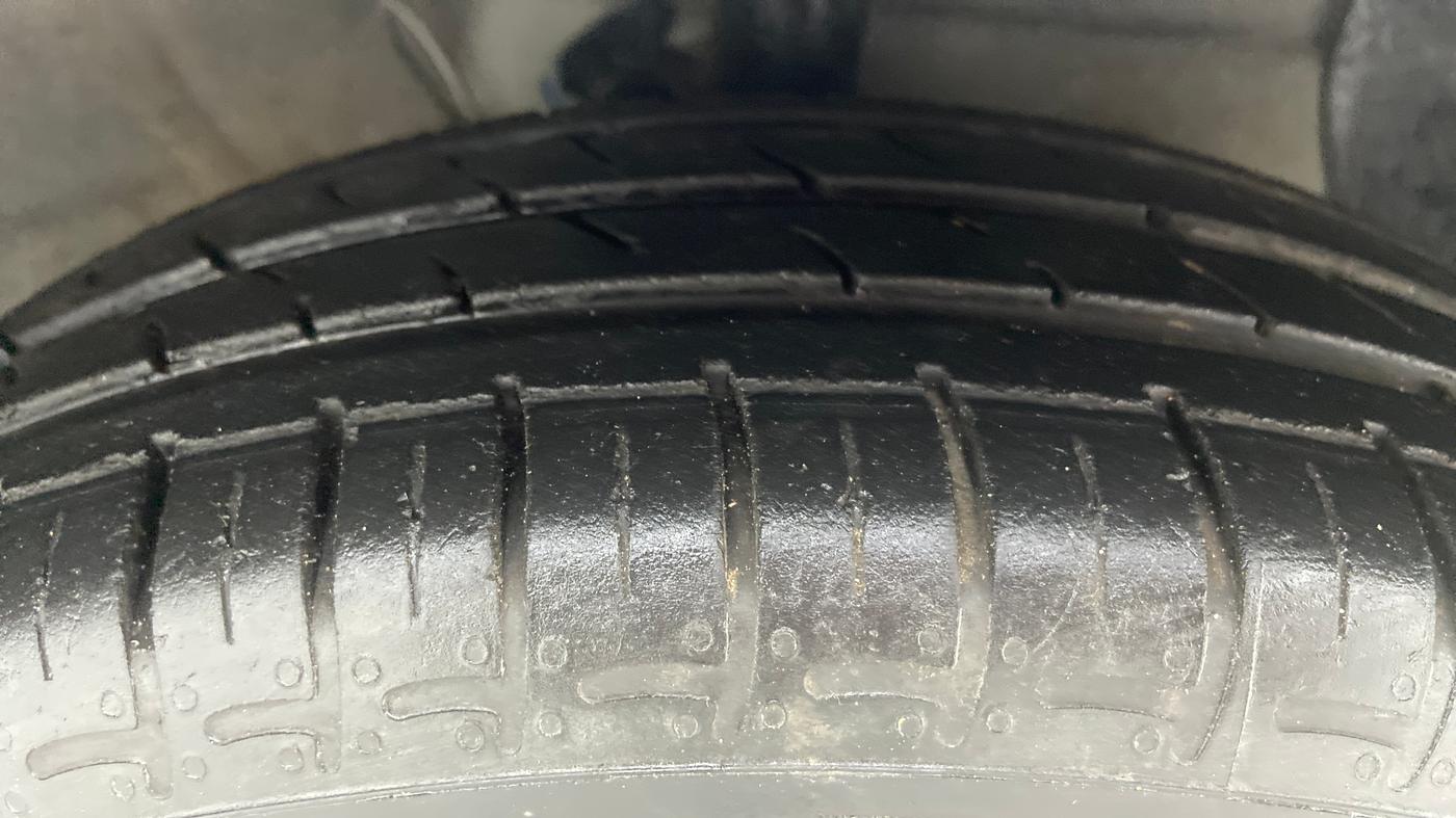 2020 Hyundai GRAND I10 NIOS SPORTZ 1.2 AT, Petrol, Automatic, 16,596 km, Right Front Tyre Tread