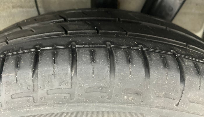 2020 Hyundai GRAND I10 NIOS SPORTZ 1.2 AT, Petrol, Automatic, 16,596 km, Left Rear Tyre Tread