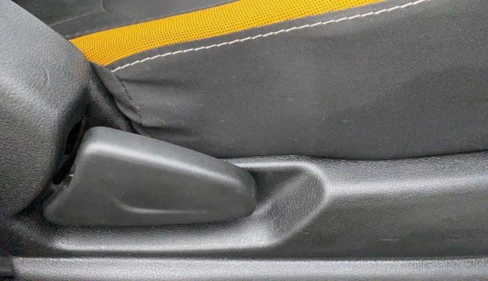 2022 Renault Kwid CLIMBER 1.0 AMT (O), Petrol, Automatic, 11,033 km, Driver Side Adjustment Panel
