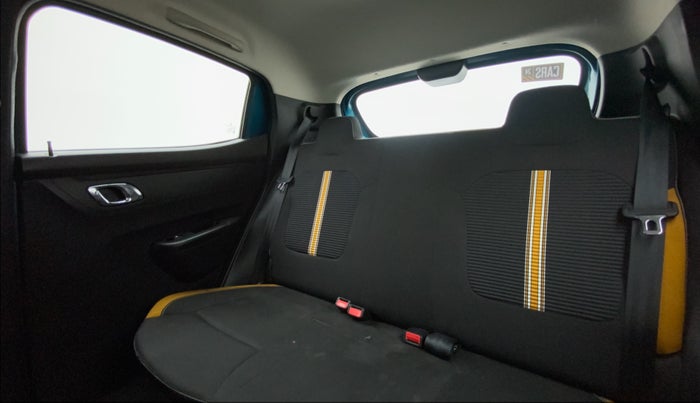 2022 Renault Kwid CLIMBER 1.0 AMT (O), Petrol, Automatic, 11,033 km, Right Side Rear Door Cabin