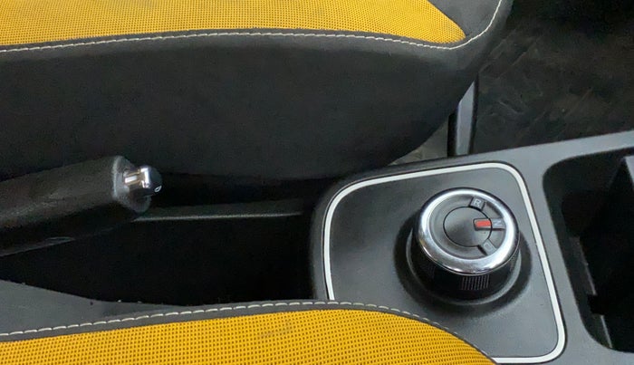2022 Renault Kwid CLIMBER 1.0 AMT (O), Petrol, Automatic, 11,033 km, Gear Lever