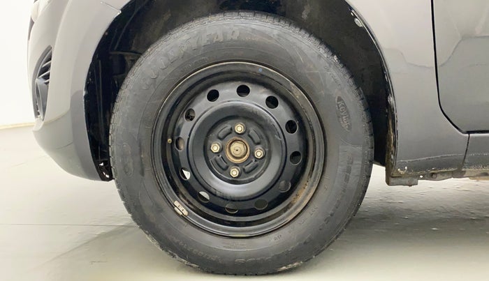 2013 Maruti Ritz VXI, Petrol, Manual, 62,232 km, Left Front Wheel