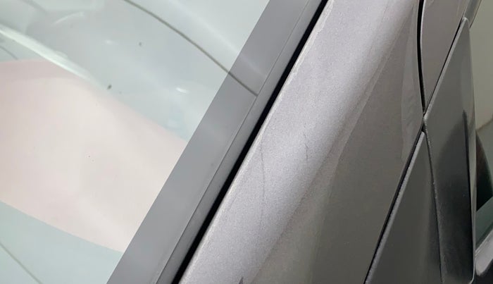 2013 Maruti Ritz VXI, Petrol, Manual, 62,232 km, Left A pillar - Paint is slightly faded