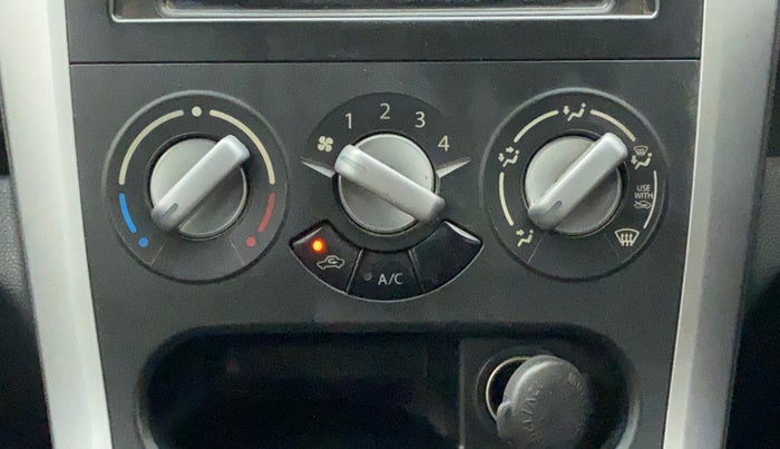 2013 Maruti Ritz VXI, Petrol, Manual, 62,232 km, AC Unit - Car heater not working