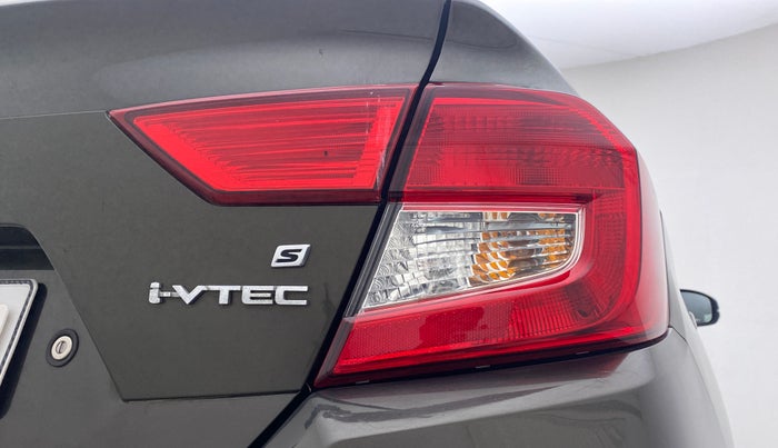 2019 Honda Amaze 1.2 SMT I VTEC, Petrol, Manual, 10,712 km, Right tail light - Faded