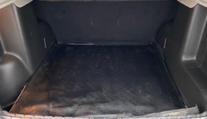 2017 Nissan Terrano XV PREMIUM 110 PS AMT DEISEL, Diesel, Automatic, 36,197 km, Boot Inside