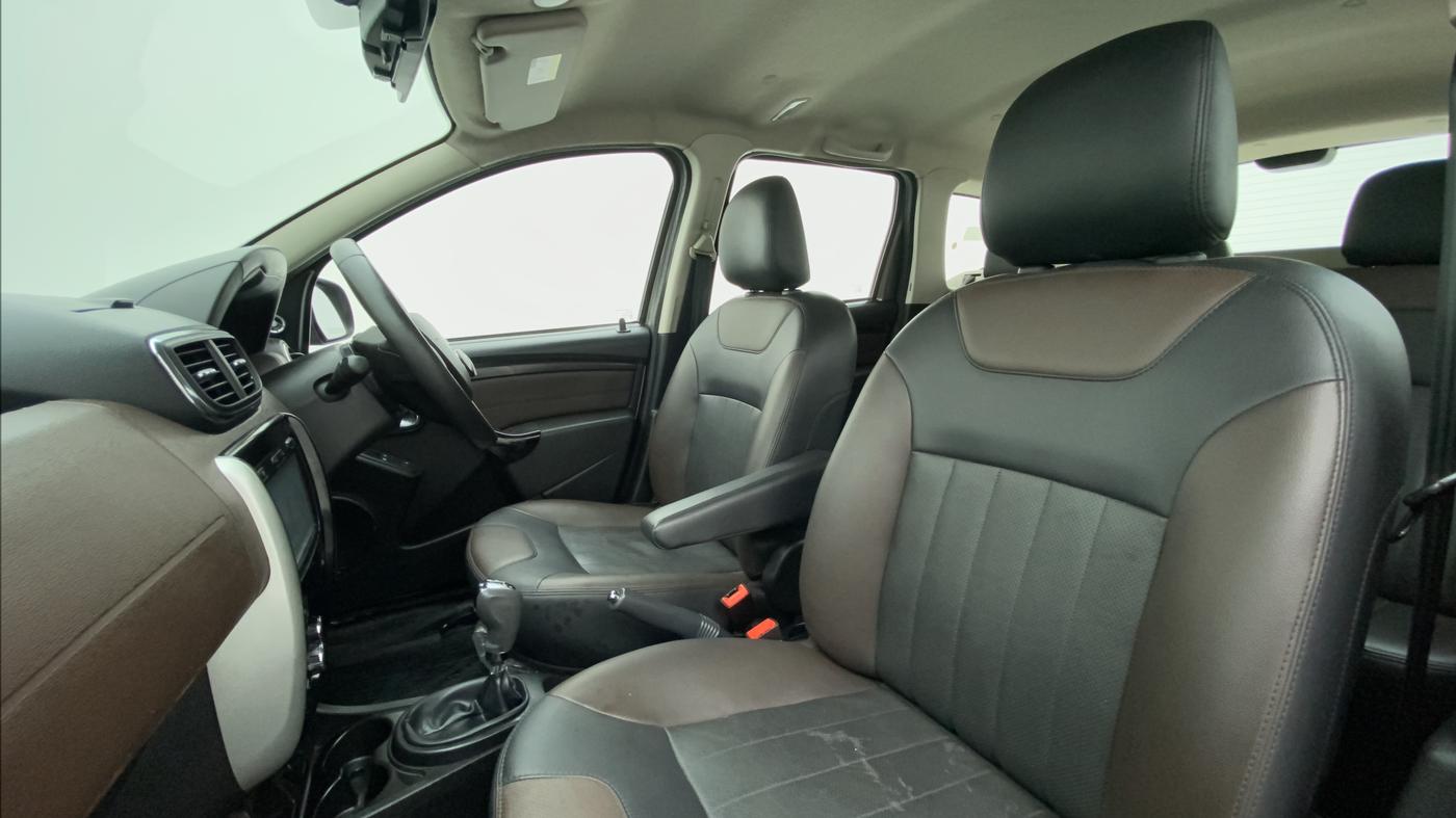 2017 Nissan Terrano XV PREMIUM 110 PS AMT DEISEL, Diesel, Automatic, 36,197 km, Right Side Front Door Cabin