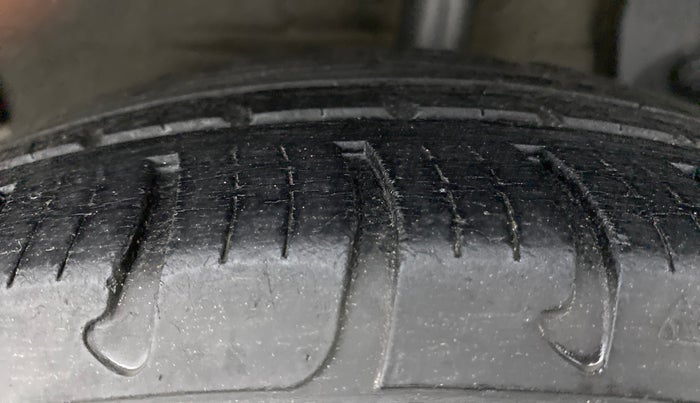 2017 Nissan Terrano XV PREMIUM 110 PS AMT DEISEL, Diesel, Automatic, 36,197 km, Left Rear Tyre Tread