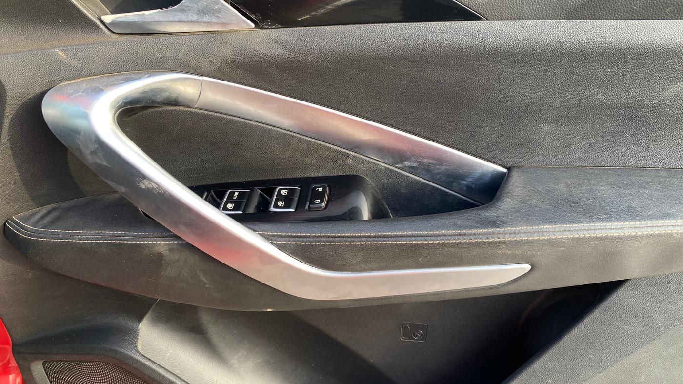 2019 MG HECTOR SHARP 2.0 DIESEL, Diesel, Manual, 1,04,325 km, Driver Side Door Panels Control