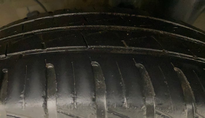 2018 Hyundai NEW SANTRO MAGNA AMT, Petrol, Automatic, 34,584 km, Left Rear Tyre Tread