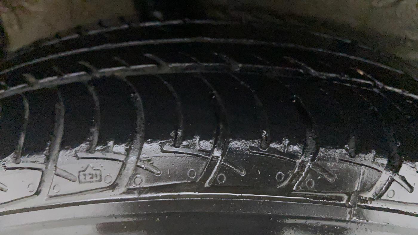 2018 Maruti Celerio VXI CNG D, CNG, Manual, 30,488 km, Right Front Tyre Tread