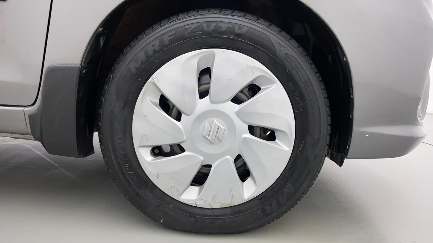 2018 Maruti Celerio VXI CNG D, CNG, Manual, 30,488 km, Right Front Wheel