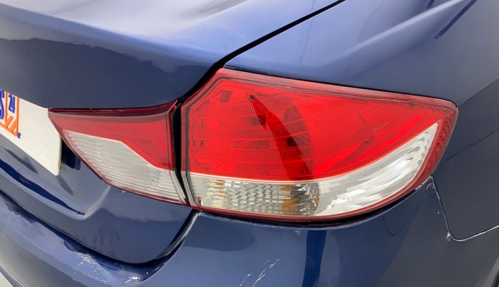 2019 Maruti Ciaz SIGMA 1.5 SHVS MT  PETROL, Petrol, Manual, 83,405 km, Right tail light - Minor scratches