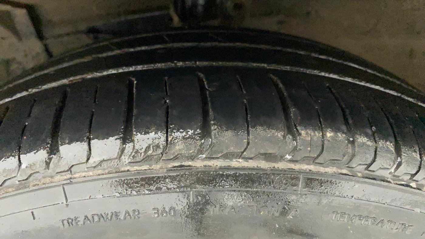 2019 Maruti Ciaz SIGMA 1.5 SHVS MT  PETROL, Petrol, Manual, 83,405 km, Left Front Tyre Tread