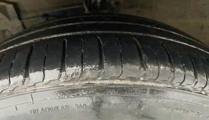 2019 Maruti Ciaz SIGMA 1.5 SHVS MT  PETROL, Petrol, Manual, 83,405 km, Left Front Tyre Tread