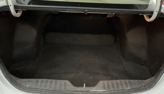 2019 Maruti Ciaz SIGMA 1.5 SHVS MT  PETROL, Petrol, Manual, 82,562 km, Boot Inside