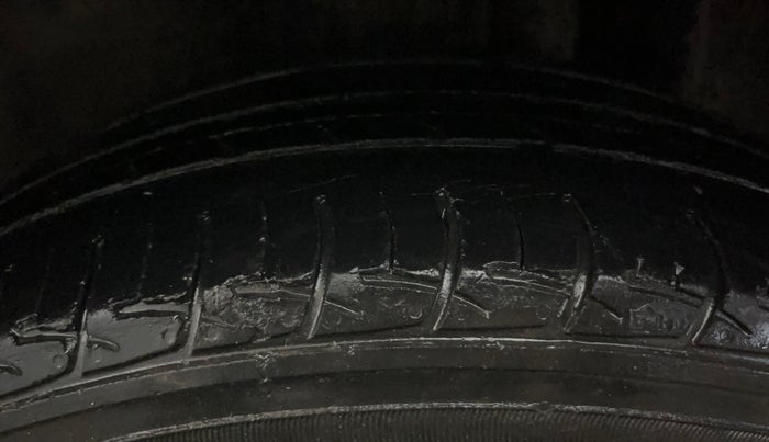 2019 Maruti Ciaz SIGMA 1.5 SHVS MT  PETROL, Petrol, Manual, 82,562 km, Left Rear Tyre Tread