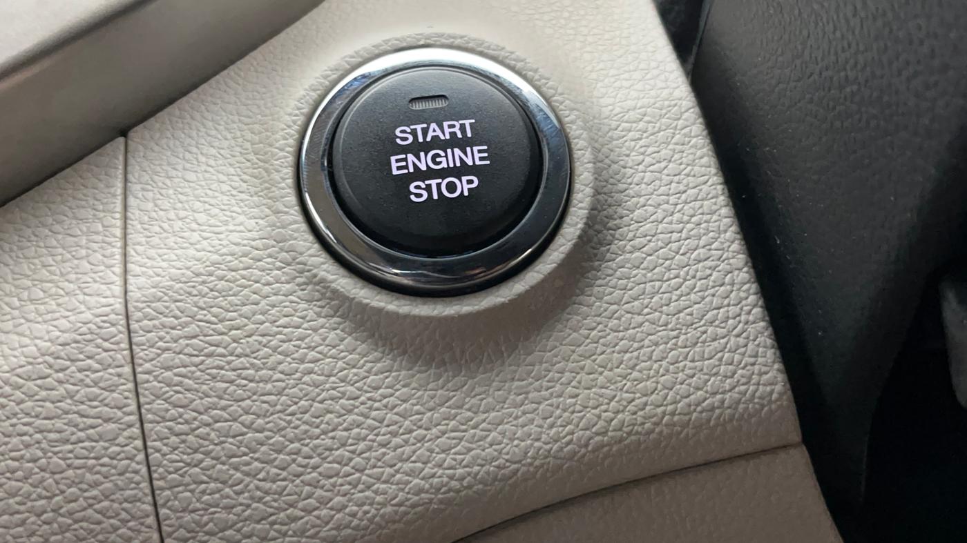 2019 Mahindra XUV300 W8 1.5 DIESEL, Diesel, Manual, 88,495 km, Keyless Start/ Stop Button