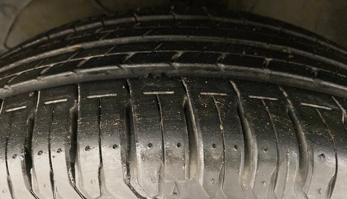 2018 Maruti Dzire ZXI Plus AMT, Petrol, Automatic, 15,805 km, Left Front Tyre Tread