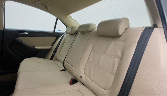 2012 Volkswagen Jetta COMFORTLINE TSI, Petrol, Manual, 31,499 km, Right Side Rear Door Cabin