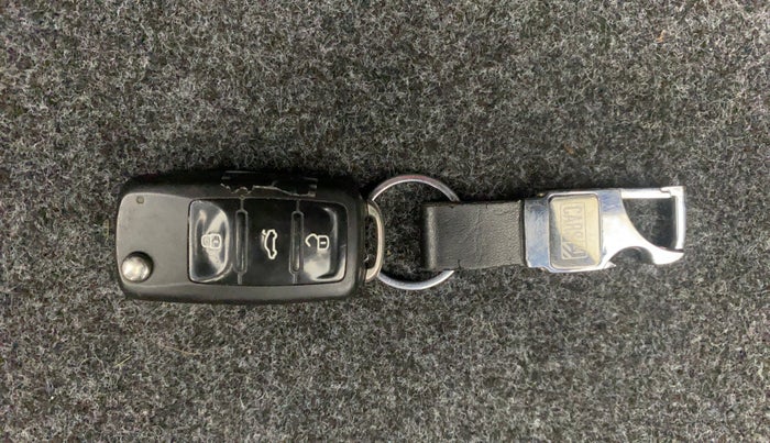 2012 Volkswagen Jetta COMFORTLINE TSI, Petrol, Manual, 31,499 km, Key Close Up