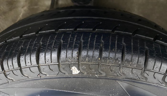2019 Maruti Alto 800 LXI, Petrol, Manual, 18,781 km, Right Front Tyre Tread