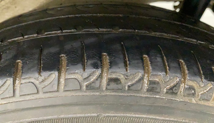 2014 Maruti Wagon R 1.0 VXI, Petrol, Manual, 72,090 km, Left Rear Tyre Tread