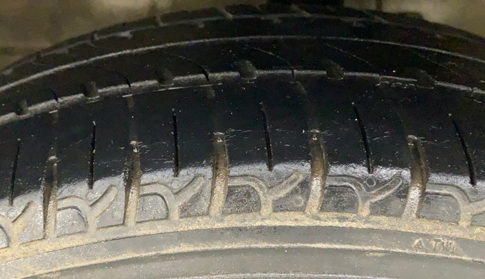 2014 Maruti Wagon R 1.0 VXI, Petrol, Manual, 72,090 km, Left Front Tyre Tread