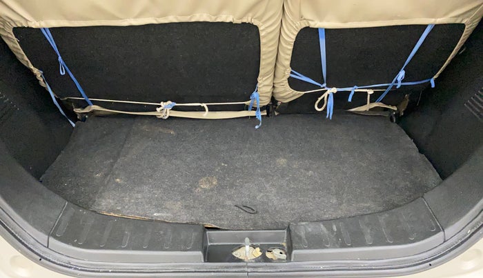 2014 Maruti Wagon R 1.0 VXI, Petrol, Manual, 72,090 km, Boot Inside