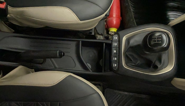 2019 Hyundai NEW SANTRO SPORTZ CNG, CNG, Manual, 63,530 km, Gear Lever
