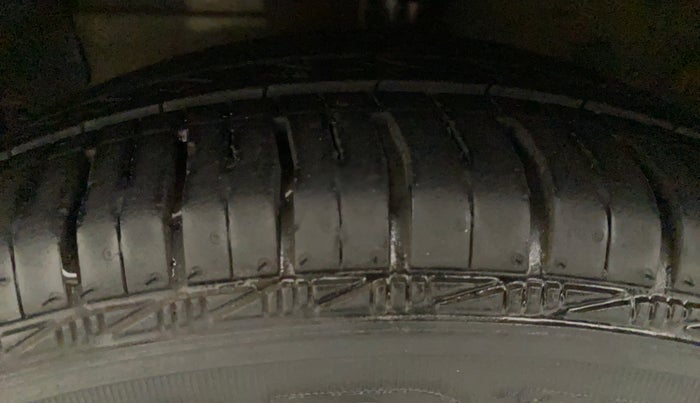 2019 Hyundai NEW SANTRO SPORTZ CNG, CNG, Manual, 63,530 km, Left Front Tyre Tread
