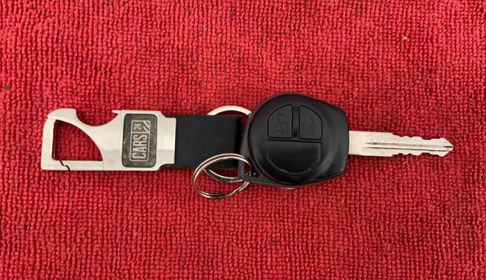 2013 Maruti Swift Dzire VXI, Petrol, Manual, 38,664 km, Key Close Up