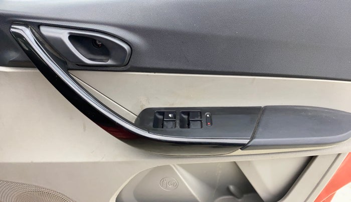 2018 Tata Tiago XTA PETROL, CNG, Automatic, 75,818 km, Driver Side Door Panels Control