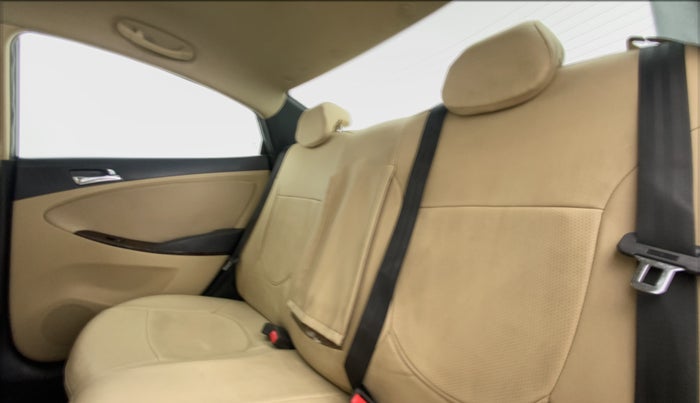 2013 Hyundai Verna FLUIDIC 1.6 SX VTVT, Petrol, Manual, 73,632 km, Right Side Rear Door Cabin