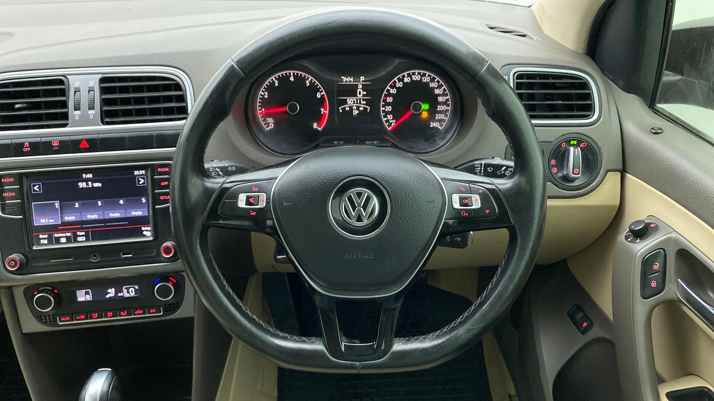 2021 Volkswagen Vento HIGHLINE 1.0L TSI AT, Petrol, Automatic, 50,711 km, Steering Wheel Close Up