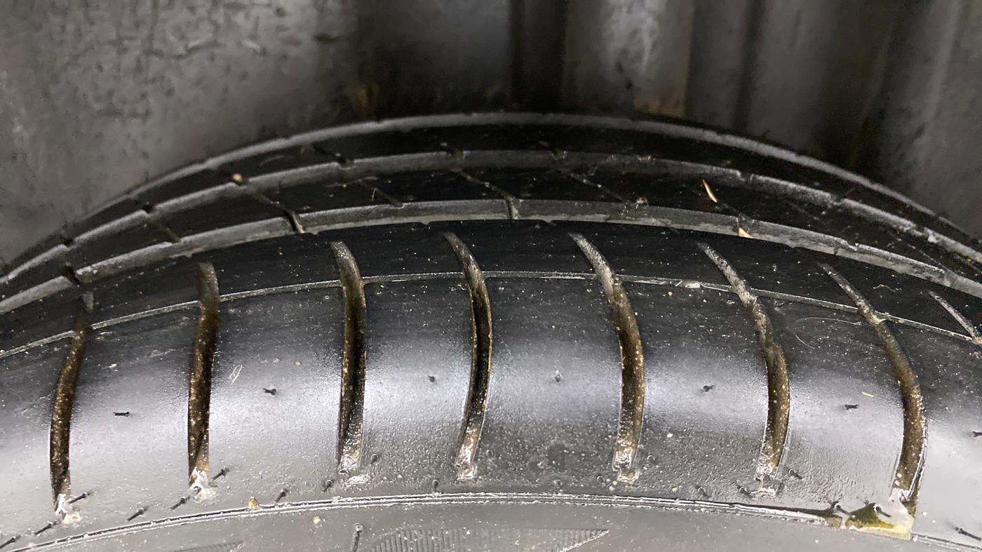 2021 Volkswagen Vento HIGHLINE 1.0L TSI AT, Petrol, Automatic, 50,711 km, Left Rear Tyre Tread