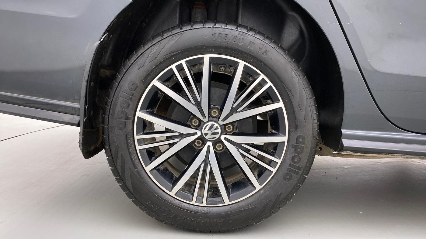 2021 Volkswagen Vento HIGHLINE 1.0L TSI AT, Petrol, Automatic, 50,711 km, Right Rear Wheel