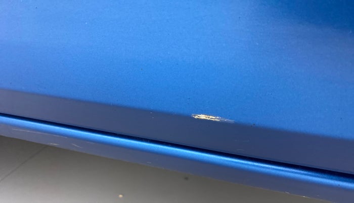 2017 Maruti IGNIS DELTA 1.2, Petrol, Manual, 30,298 km, Front passenger door - Slight discoloration