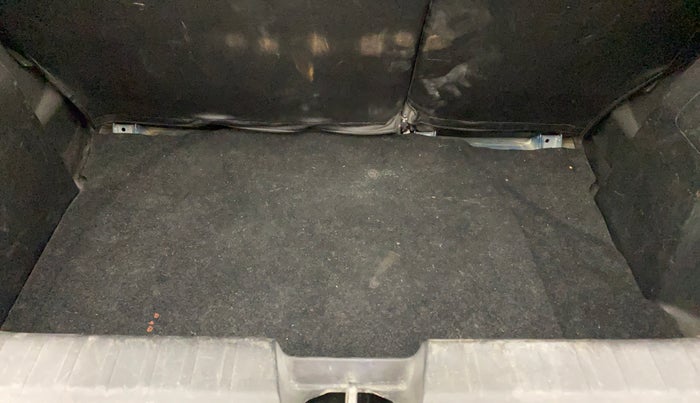 2018 Maruti Baleno DELTA PETROL 1.2, CNG, Manual, 77,320 km, Boot Inside