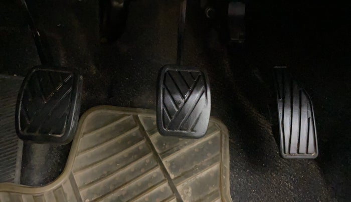 2018 Maruti Baleno DELTA PETROL 1.2, CNG, Manual, 77,320 km, Pedals