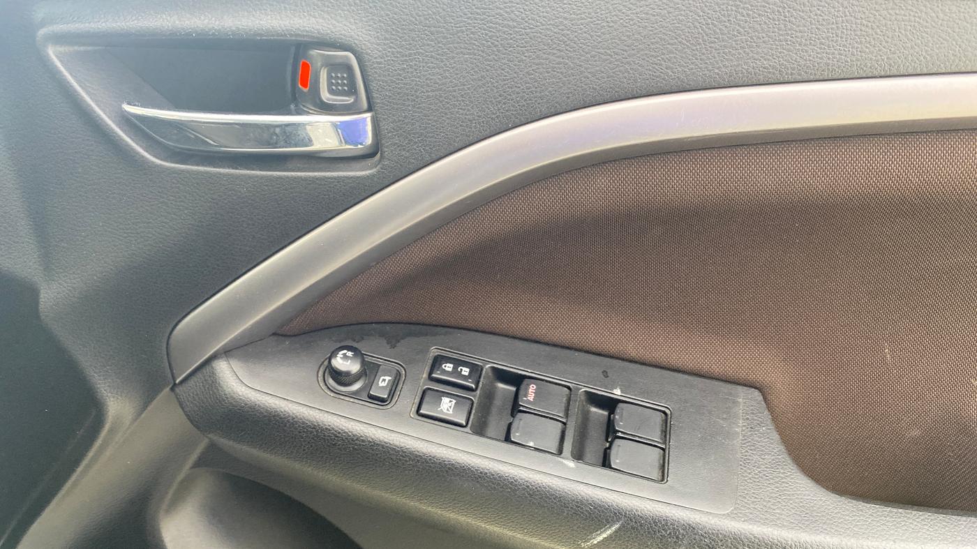 2022 Maruti BREZZA ZXI SMART HYBRID , Petrol, Manual, 28,481 km, Driver Side Door Panels Control